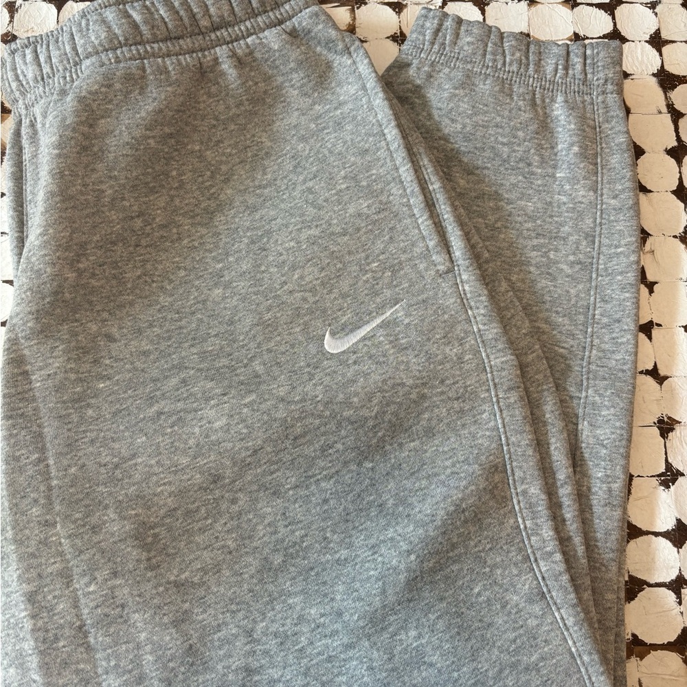 Nike Womens Gray Sweatpants